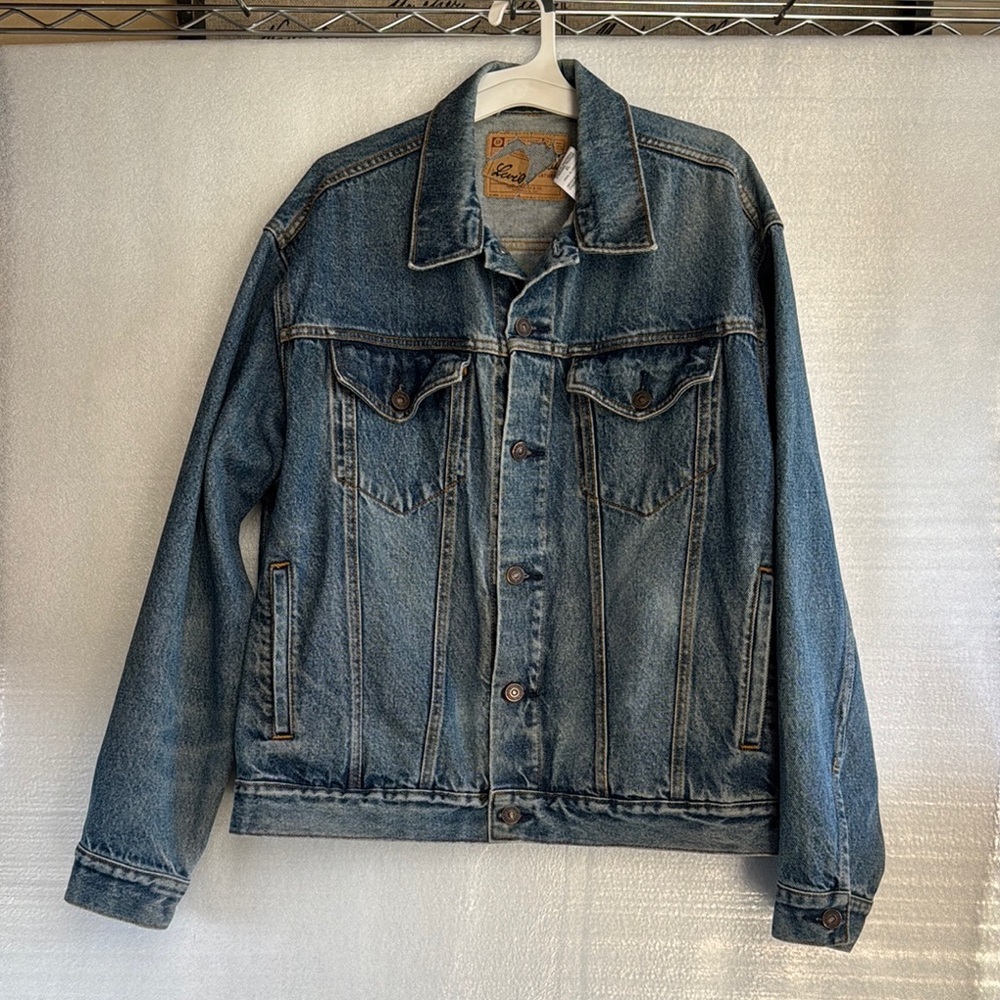 Levis Blue Vintage XL Wash Denim Jean Trucker Jacket women’s